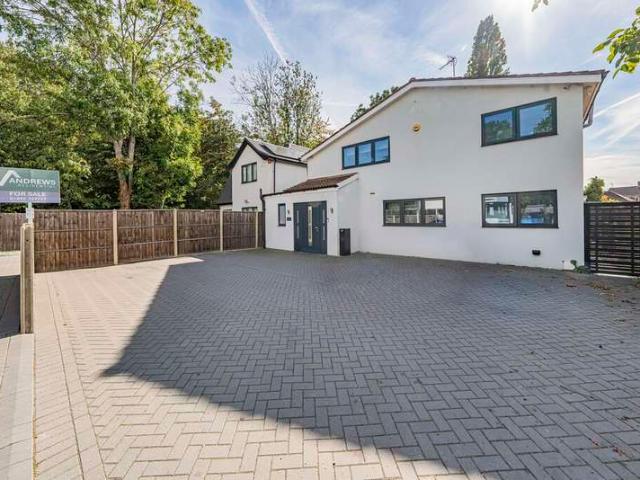 Farm for sale in Denham, Gerrards Cross and Chalfonts Community Board, Denham Garden Village