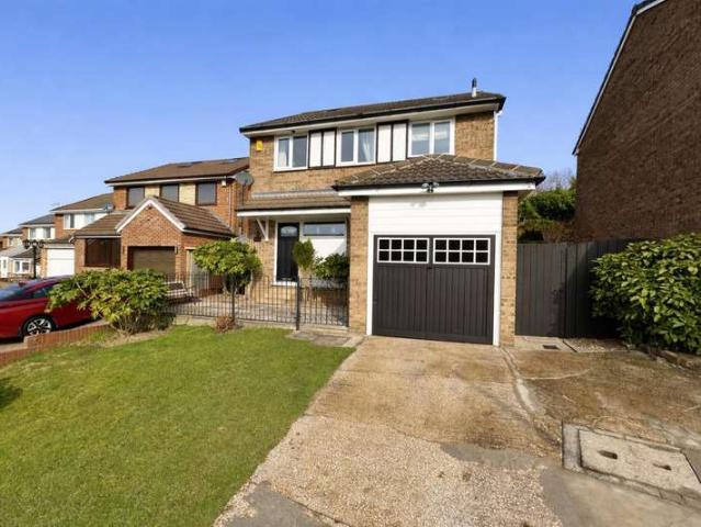 Farm for sale in Staincross, South Yorkshire