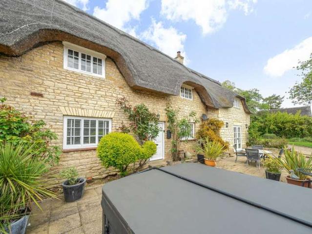 Cottage for sale in Empingham, Rutland