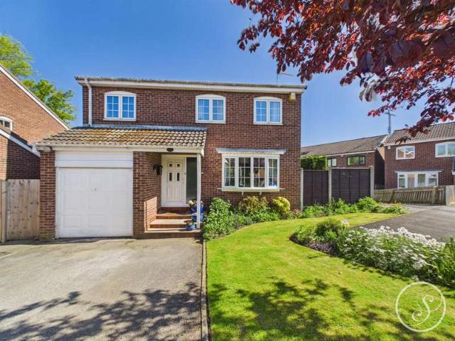 Farm for sale in Whinmoor, West Yorkshire