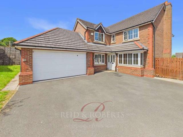 Farm for sale in Milwr, Wales
