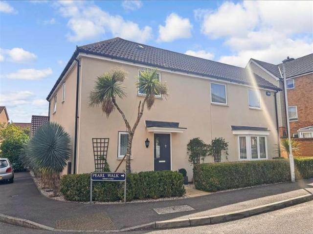 Farm for sale in Grove Park, Oad Street