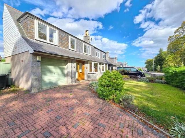 Farm for sale in Ballindoch, Scotland