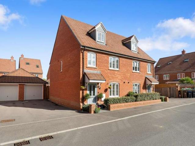 Farm for sale in Fretherne, Hertfordshire