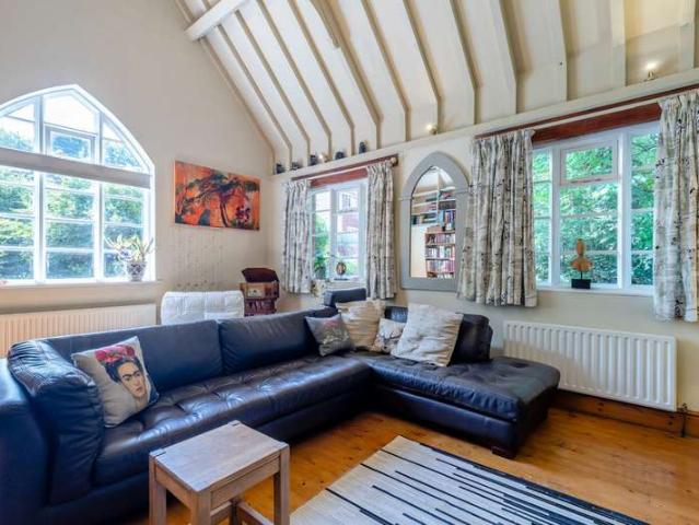 Farm for sale in Berkswich, Baswich