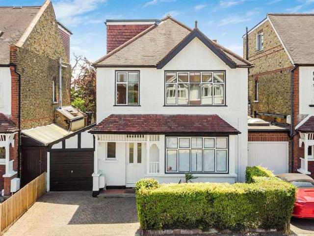 Farm for sale in New Malden, Greater London