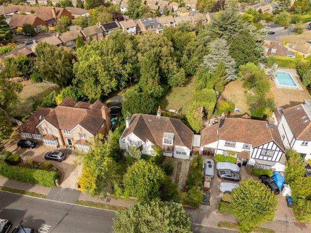 Farm for sale in London Borough of Croydon, Greater London