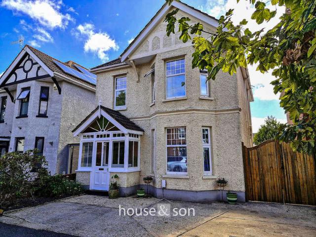 Farm for sale in Talbot Village, Bournemouth