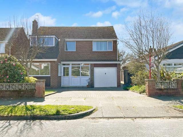 Farm for sale in Ainsdale, Sefton