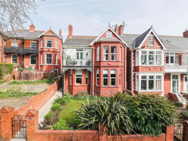 Farm for sale in The Knap, Barry