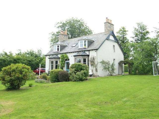 Farm for rent in Ballindoch, Scotland
