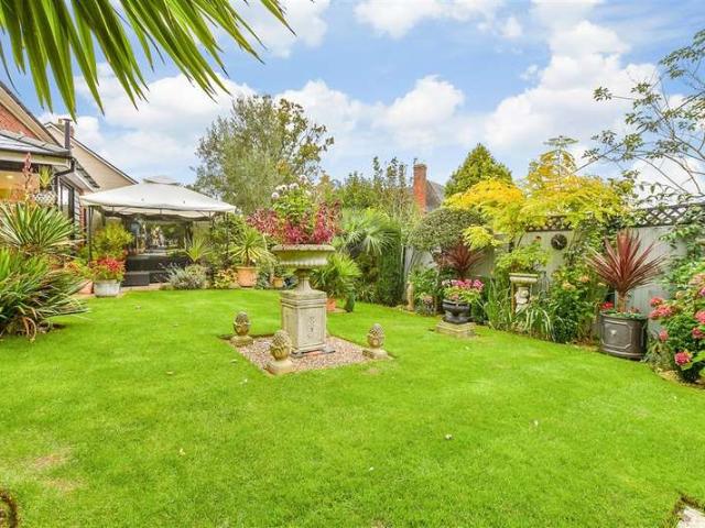 Farm for sale in Bridgefield, Kent