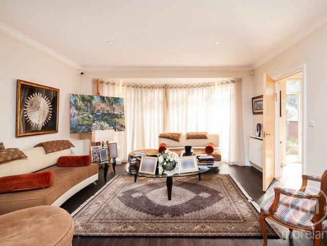 Bungalow for sale in Brent Cross, Greater London