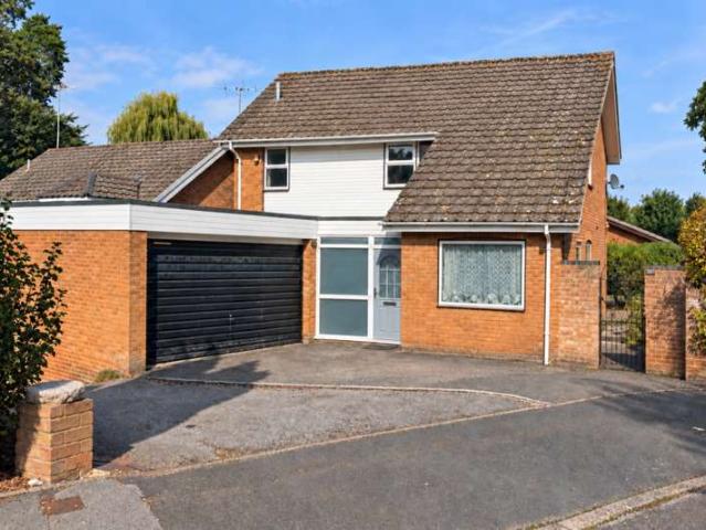 Farm for sale in Yateley, Hart