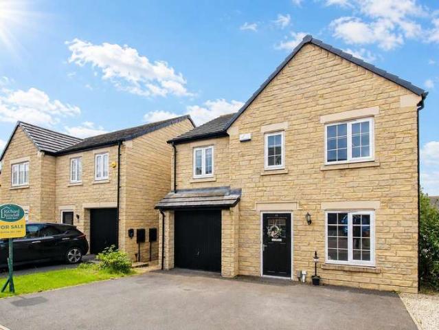 Farm for sale in Wrenthorpe, West Yorkshire