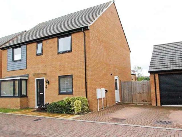 Farm for sale in Houghton Regis, Bedfordshire