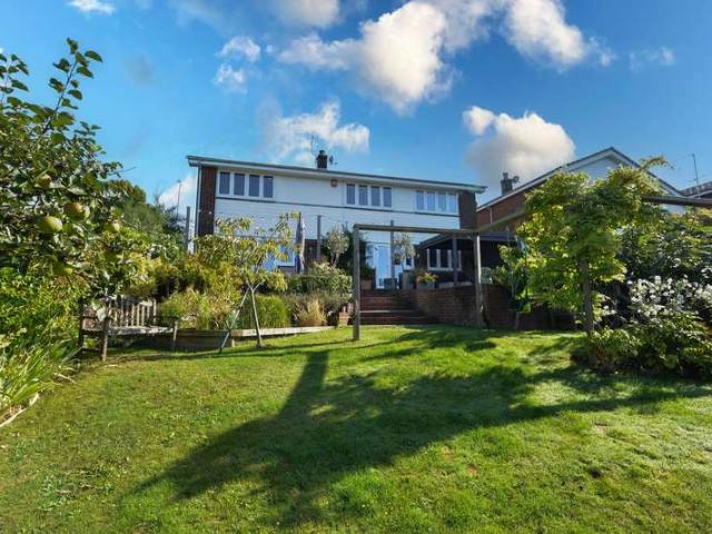 Farm for sale in Pachesham Park, Surrey