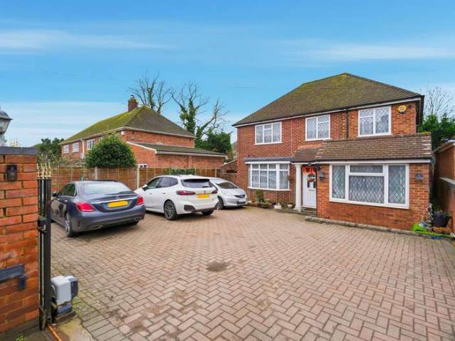 Farm for sale in Iver, Richings Park