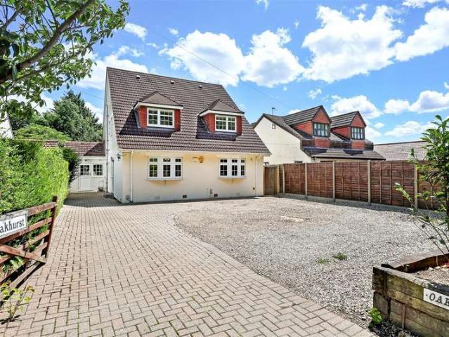 Farm for sale in Debden Green, Epping