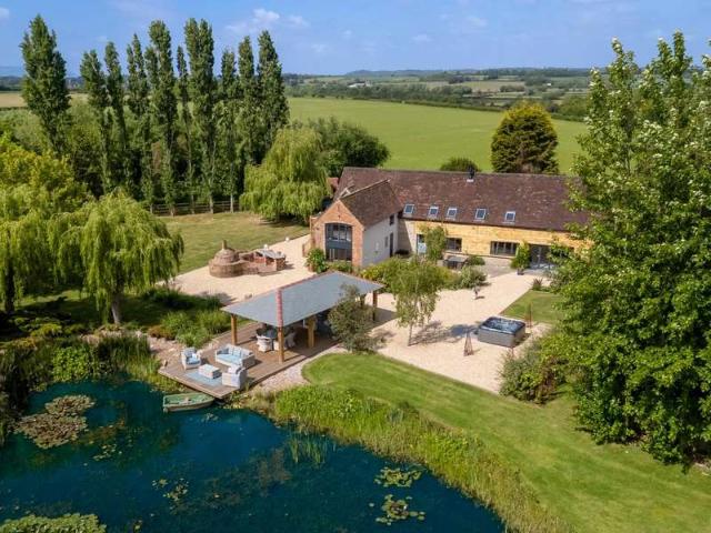 Farm for sale in Crookhill, Worcestershire