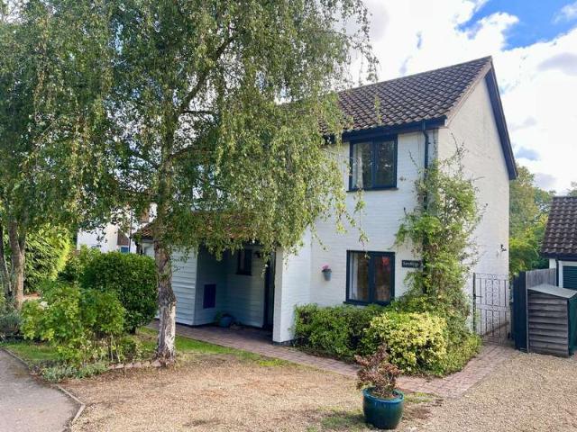 Farm for sale in Bramfield, Eastbridge