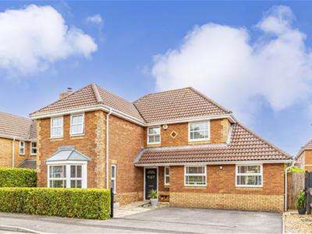 Farm for sale in Throop, Bournemouth