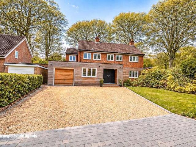 Farm for sale in Fretherne, Hertfordshire