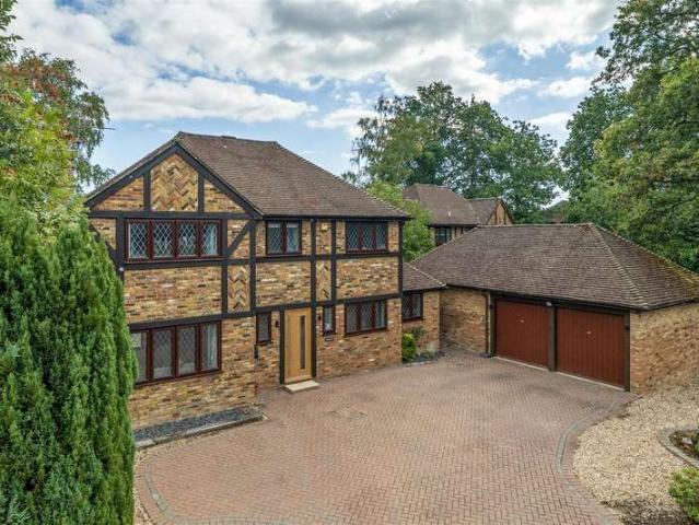 Farm for sale in Finchampstead