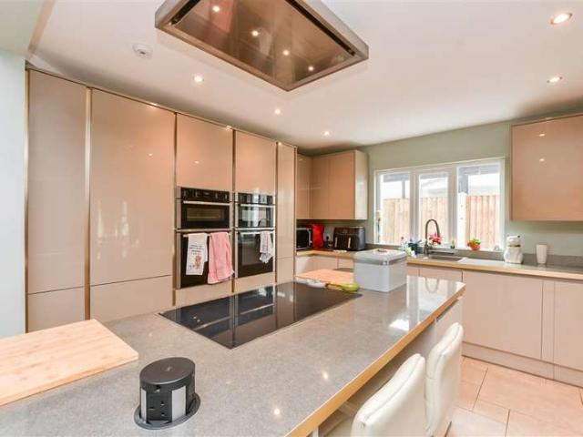 Farm for sale in Acol, Kent