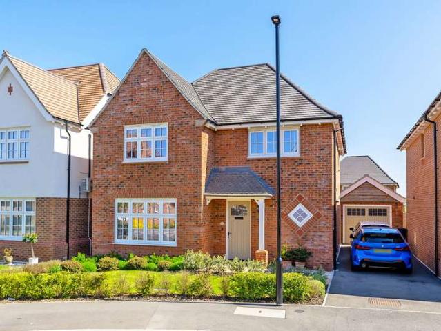 Farm for sale in Houlton, New Bilton