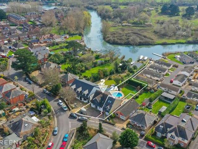 Farm for sale in Jumpers Corner, Christchurch