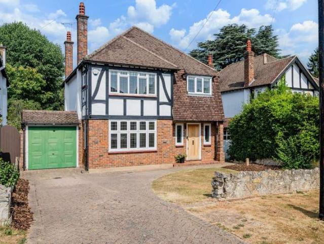 Farm for sale in Woodcote, Epsom