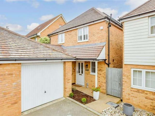 Farm for sale in South Street, Canterbury