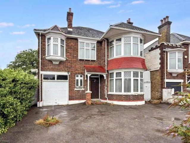 Farm for sale in London Borough of Ealing, Greater London