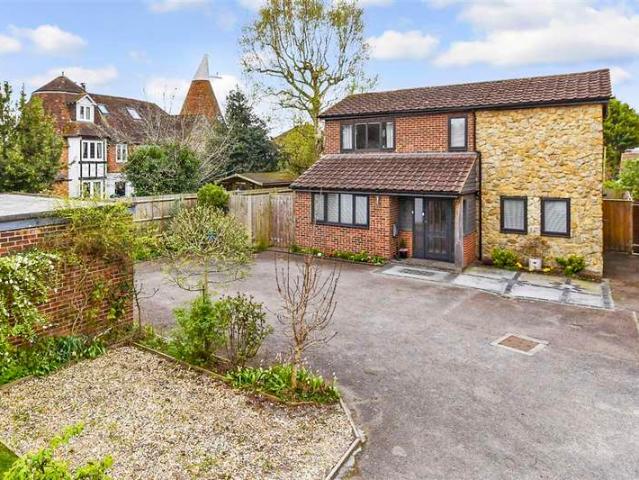 Farm for sale in Bearsted, Maidstone