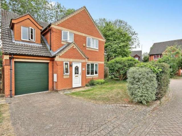 Studio for sale in Arbury, Cambridgeshire
