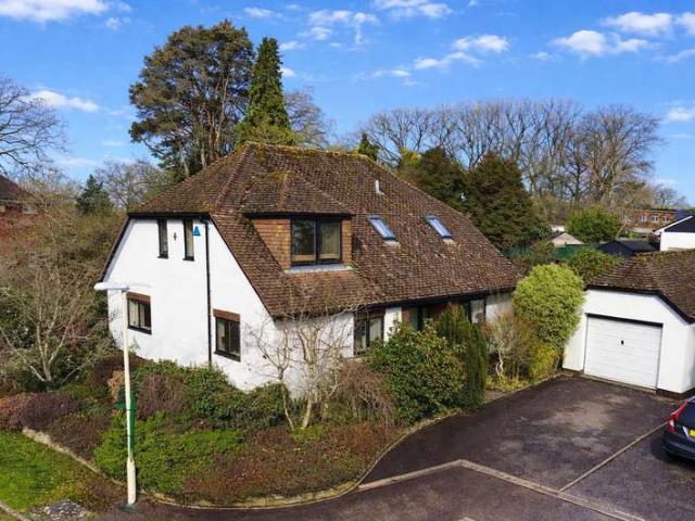 Farm for sale in West Hill, Budlake