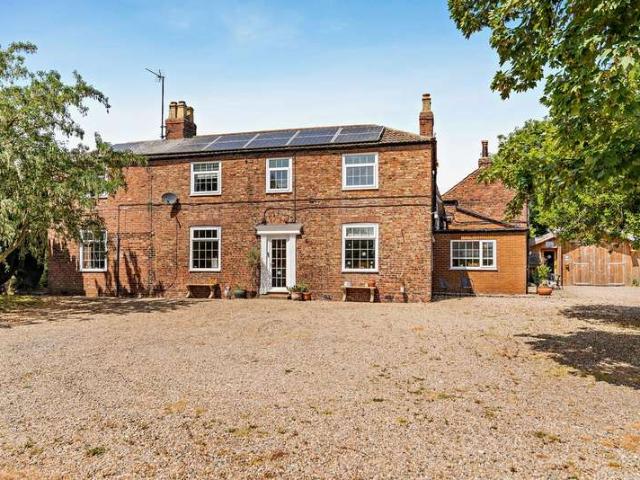 Farm for sale in Skipsea Brough, Skipsea