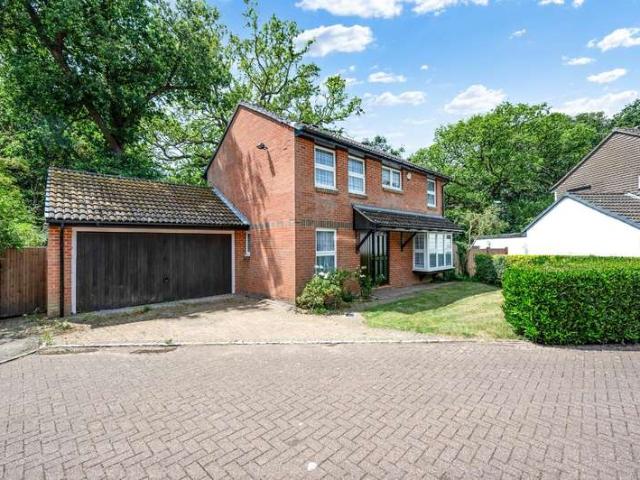 Farm for sale in Stoneleigh, Ewell