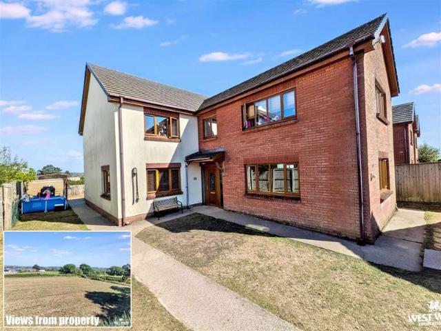 Farm for sale in St Clears, Pwll-trap