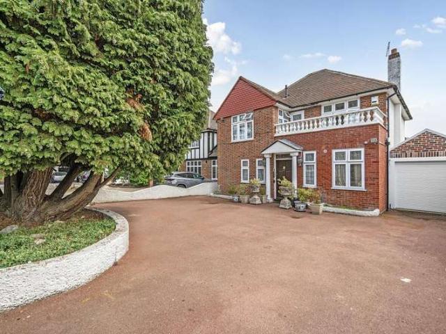 Farm for sale in Little Stanmore, Greater London