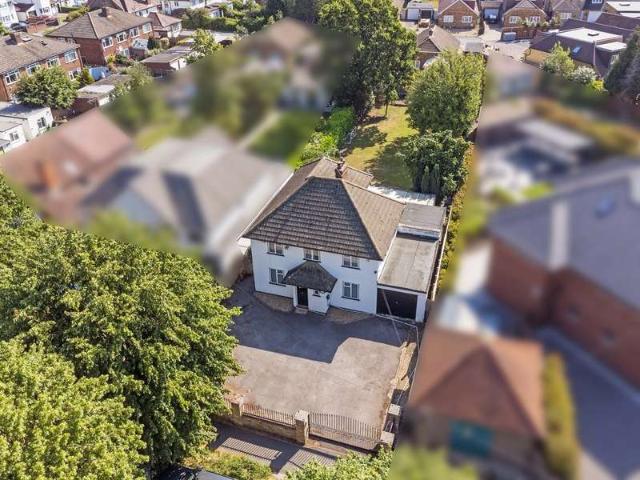 Farm for sale in Wexham and Ivers Community Board, Richings Park
