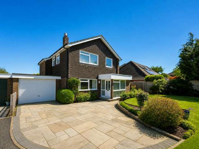 Farm for sale in Pachesham Park, Surrey