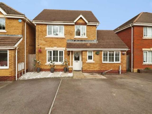 Farm for sale in Falcon Lodge, Wales