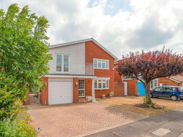 Farm for sale in Wexham, George Green