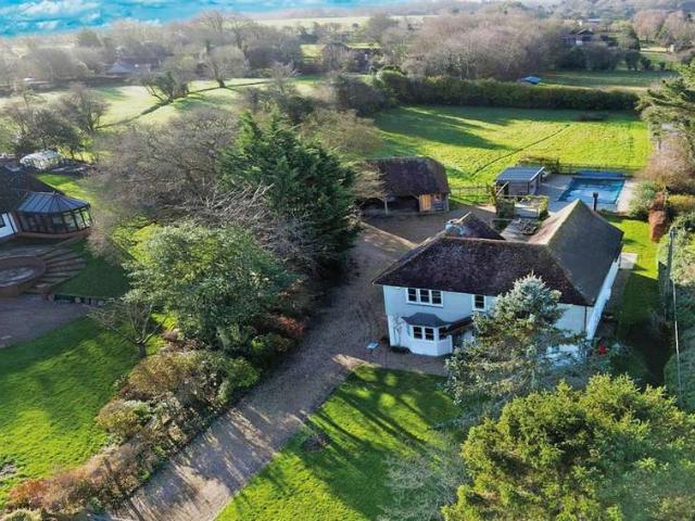 Farm for sale in Rhodes Minnis, Folkestone