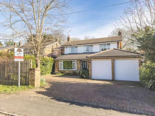 Farm for sale in Chalfont St. Peter, Denham