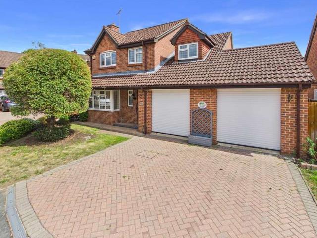 Farm for sale in Ashley Park, Surrey