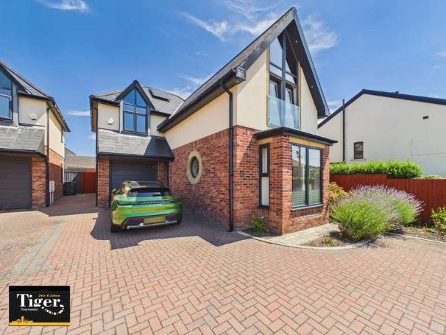 Farm for sale in Marton Moss Side