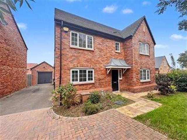 Farm for sale in Houlton, New Bilton